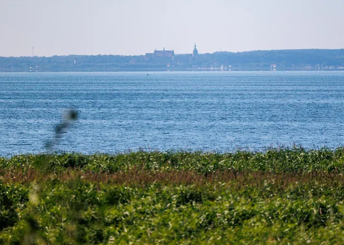 Jaktstuga Piaski - *